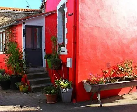 Apartment Au Coeur Du Village De Pecheurs De Trentemoult - Le Repaire Du Cap-hornier *